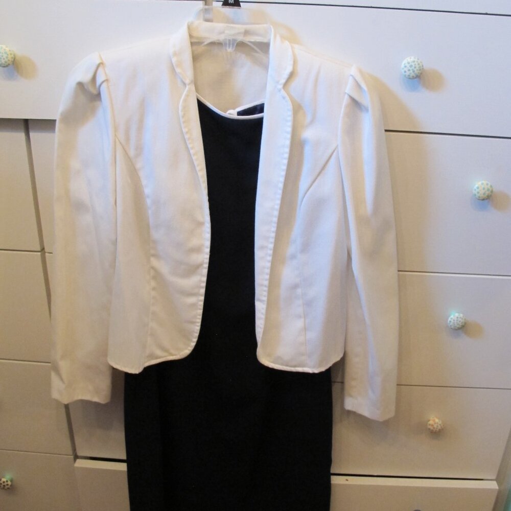 Blue and White Dress with Long Sleeve Jacket  Gorgeous.  Very Flattering  Size 6